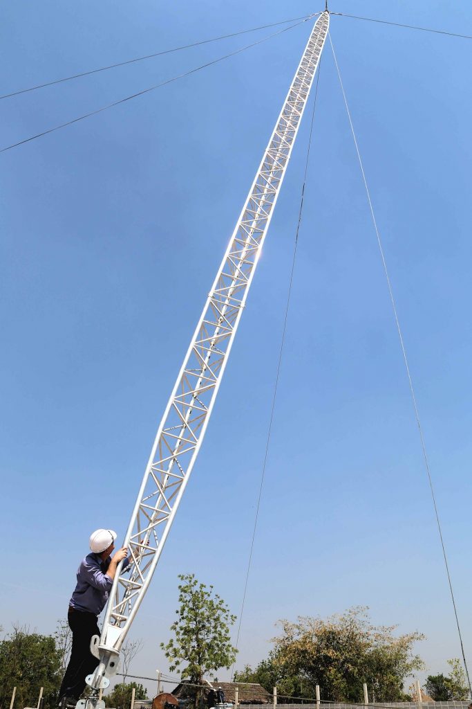 Test and inspection of 24m long gin pole